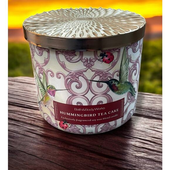 Bath & Body Works Hummingbird Tea Cake Wick Candle Batter Cinnamon Pecan 14.5 oz - Picture 3 of 10